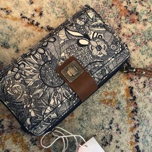 Sakroots Large Wallet. NWT 💙